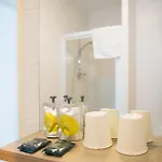 Hotel Twenty Business Flats Trigone