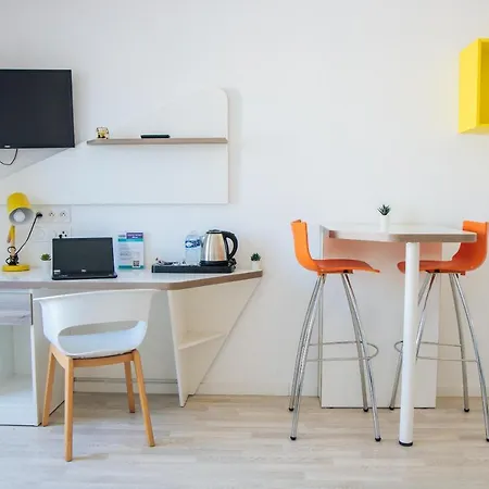 Twenty Business Flats Trigone Aparthotel Nimes