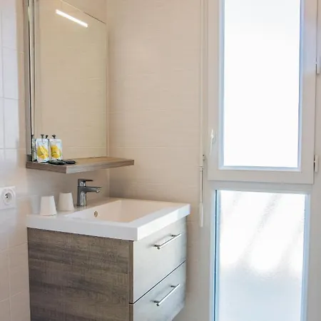 Twenty Business Flats Trigone Aparthotel