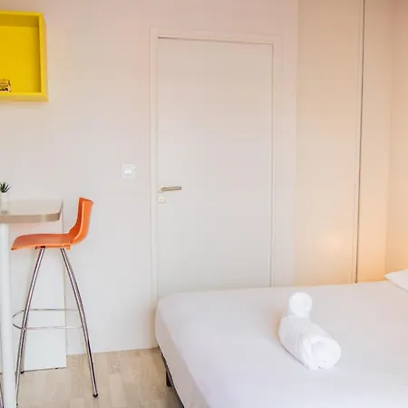 Twenty Business Flats Trigone Nimes