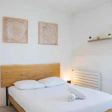 Twenty Business Flats Trigone * Nimes