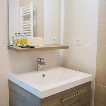 Aparthotel Twenty Business Flats Trigone *