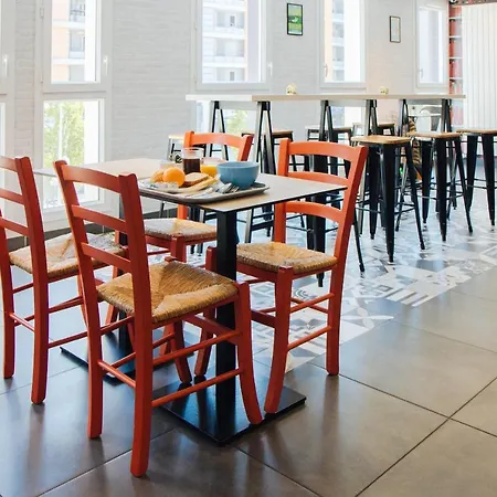 Twenty Business Flats Trigone 3* Nîmes