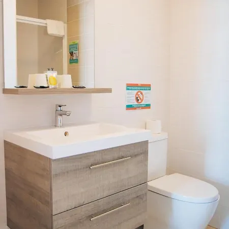 Twenty Business Flats Trigone * Nimes